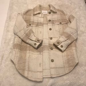 Aritzia. Wilfred Free. Ganna Shirt Jacket. Shacket. Beige Plaid. Size Small.